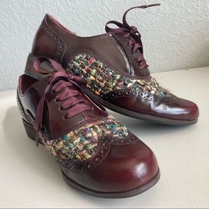 Clarks Narrative maroon size 7 oxfords